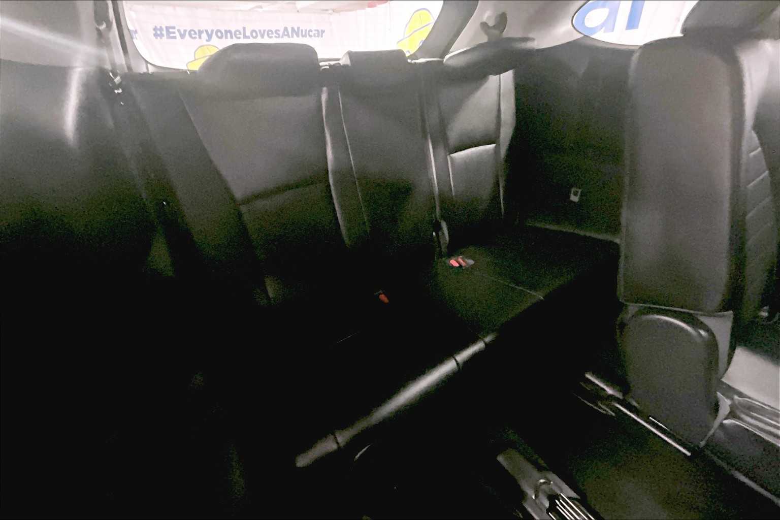 used 2022 Toyota Highlander car, priced at $33,777