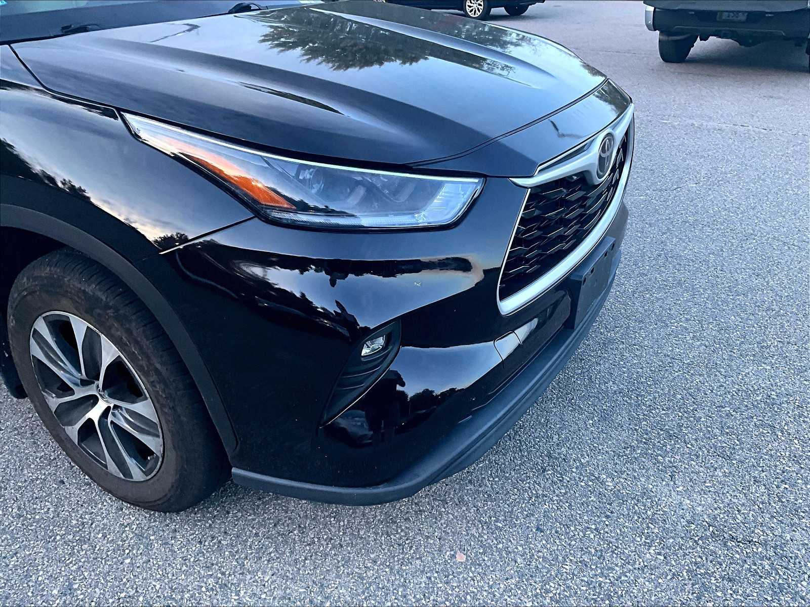 used 2021 Toyota Highlander car, priced at $31,987