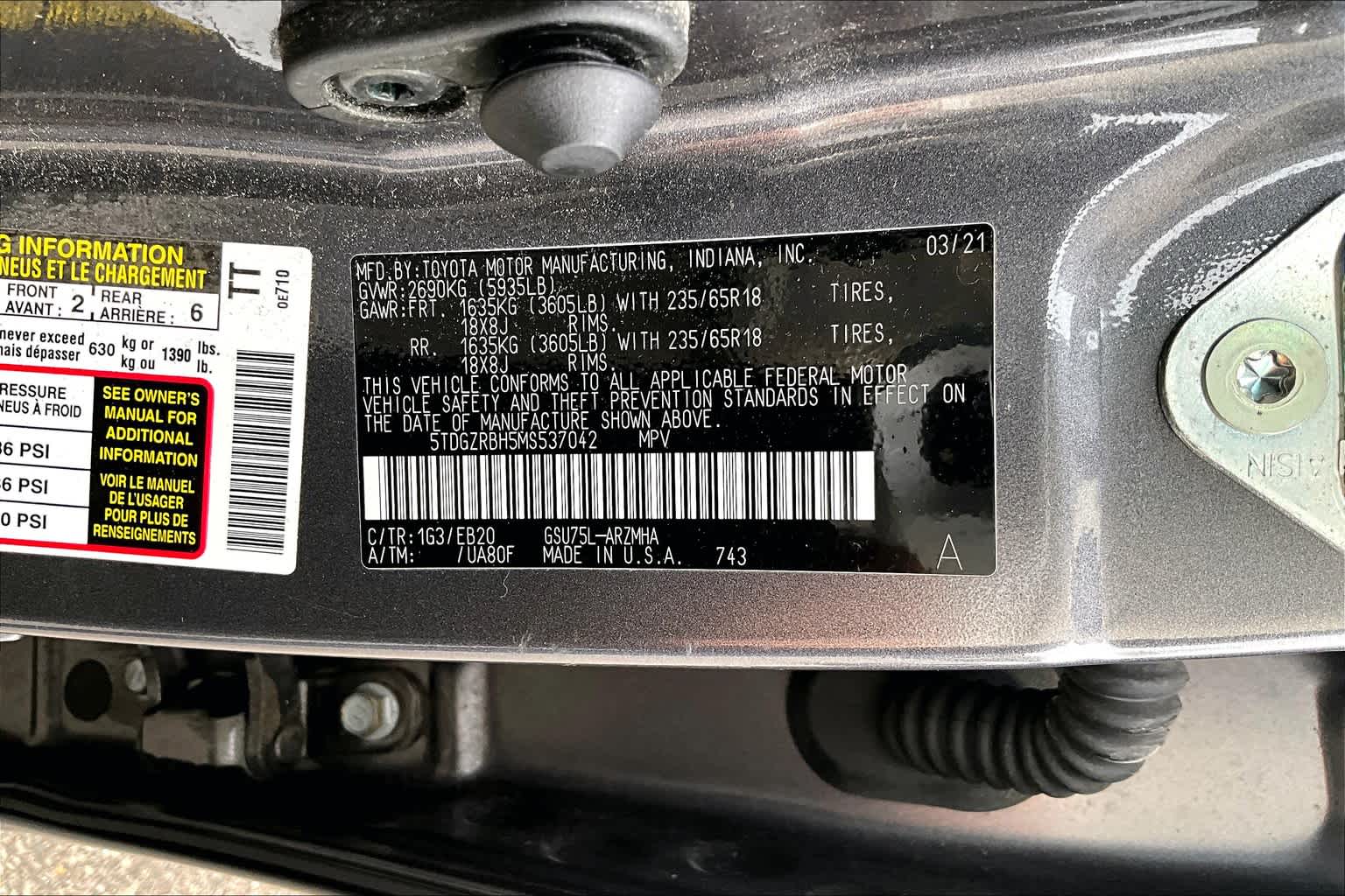 used 2021 Toyota Highlander car, priced at $32,086
