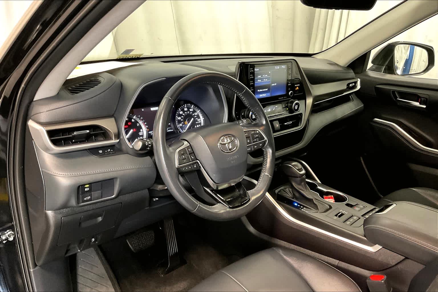 used 2021 Toyota Highlander car, priced at $35,488