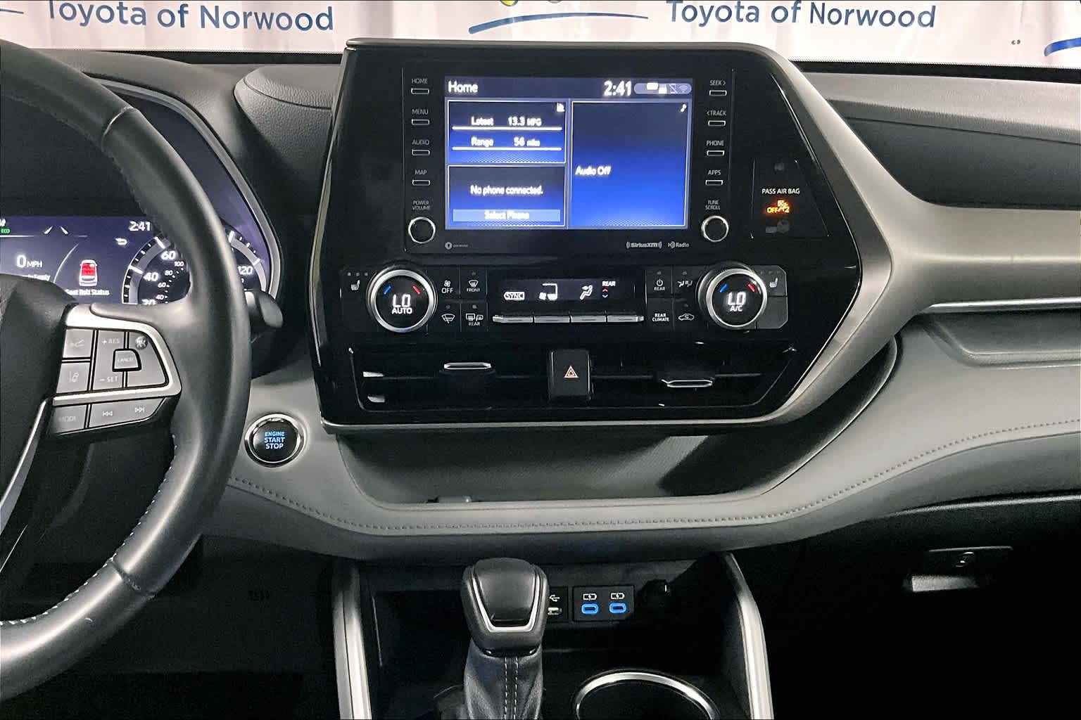 used 2022 Toyota Highlander car, priced at $39,448