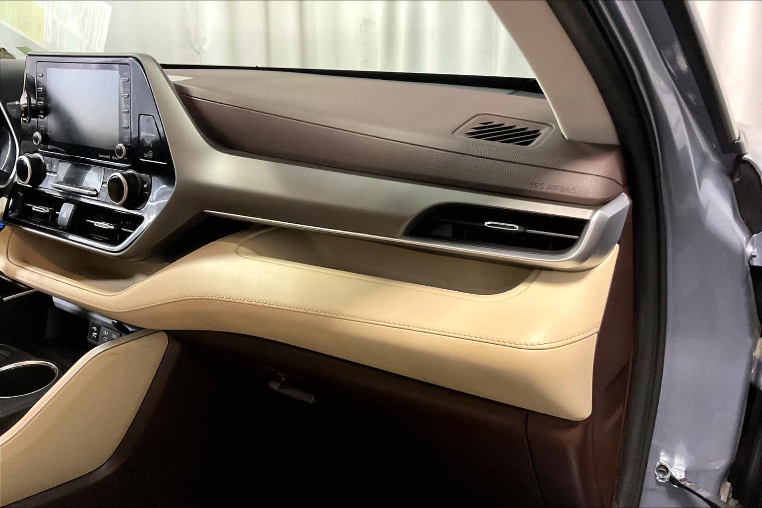used 2022 Toyota Highlander car, priced at $36,878