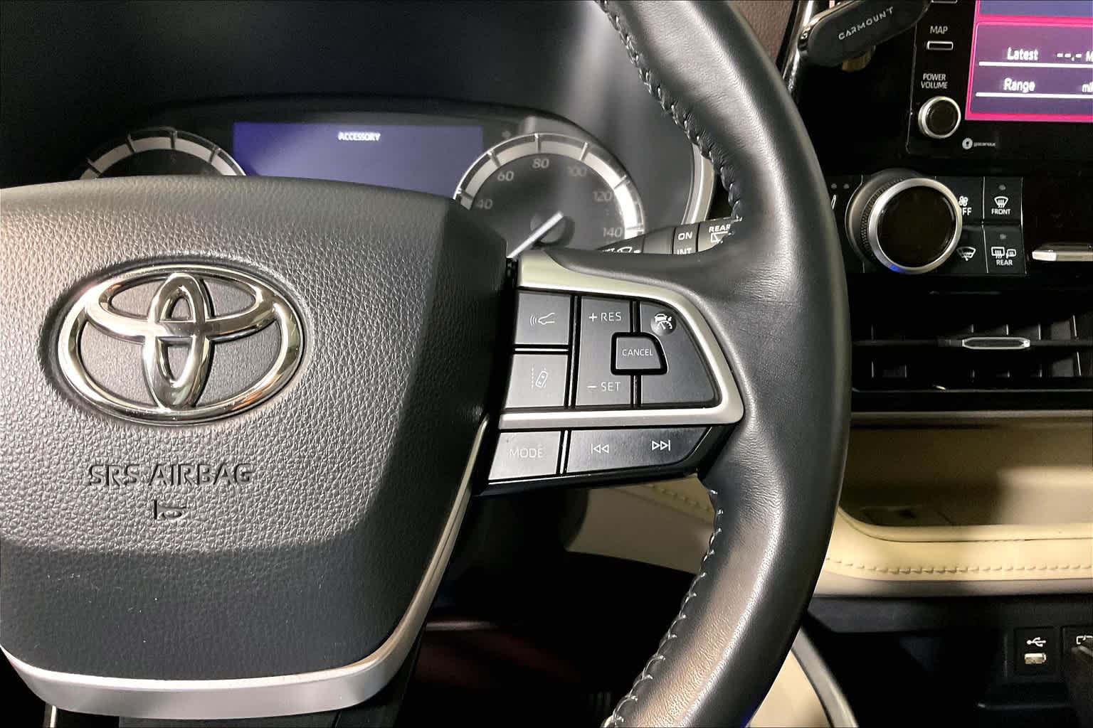 used 2022 Toyota Highlander car, priced at $37,388