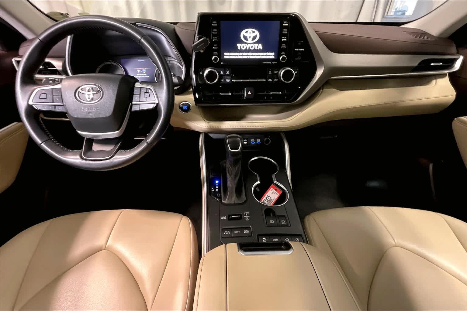 used 2022 Toyota Highlander car, priced at $37,388