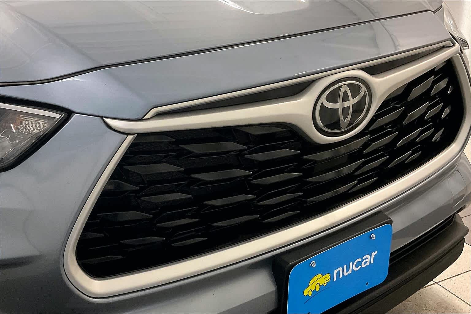 used 2022 Toyota Highlander car, priced at $37,388