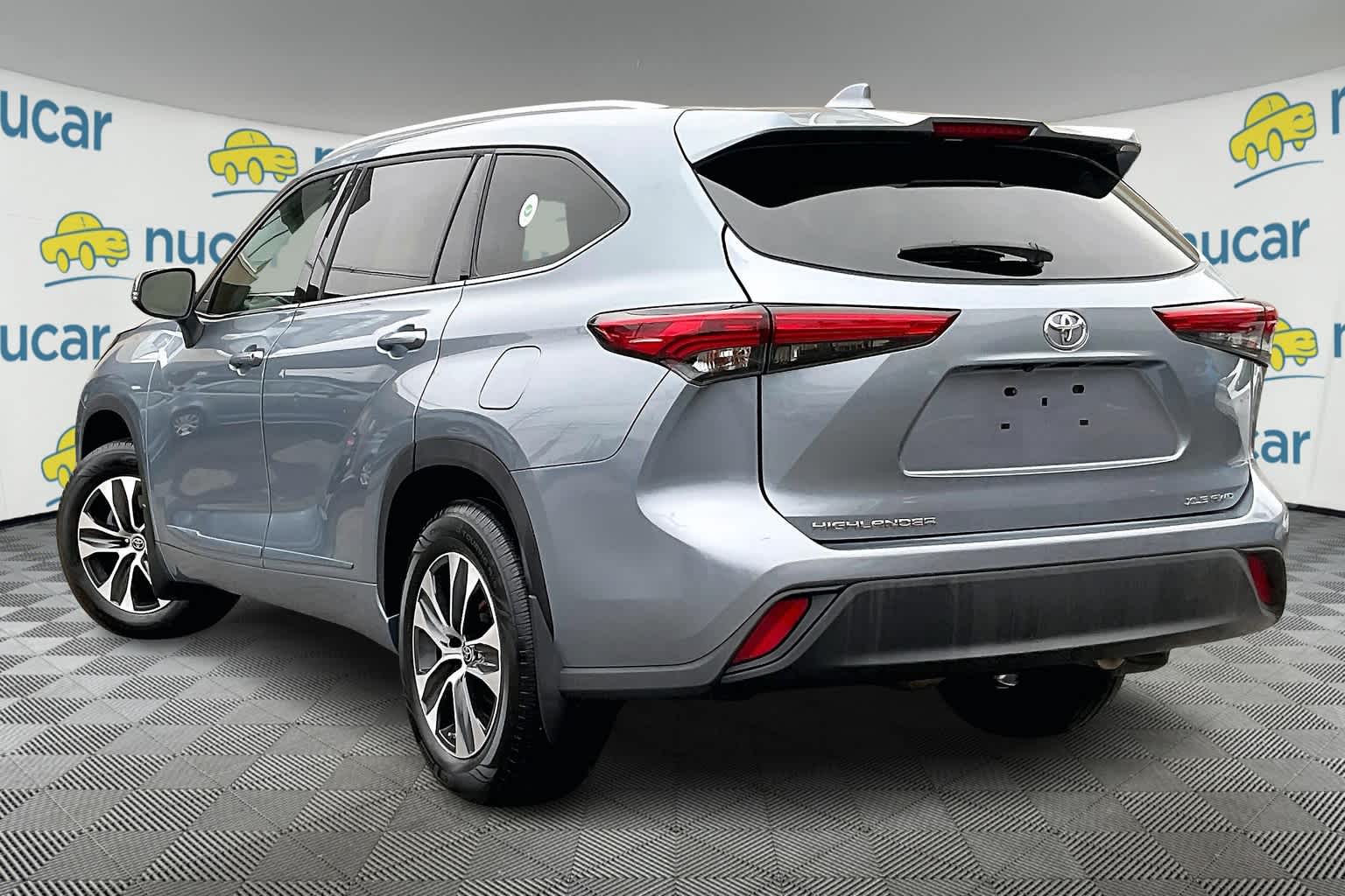 used 2022 Toyota Highlander car, priced at $37,388