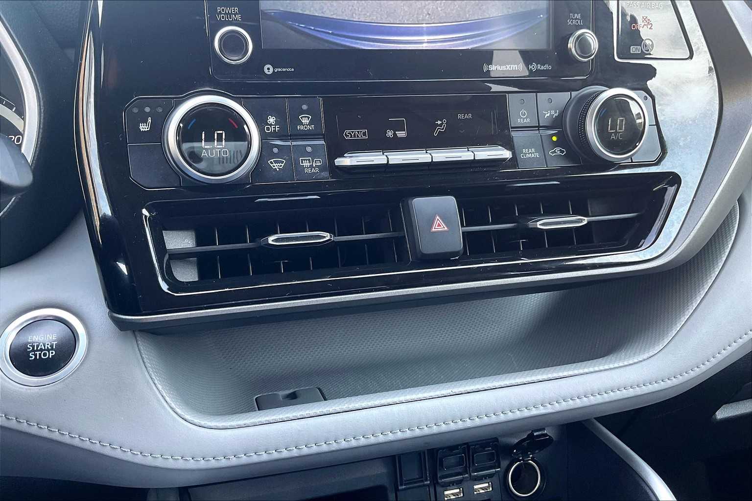 used 2021 Toyota Highlander car, priced at $34,575