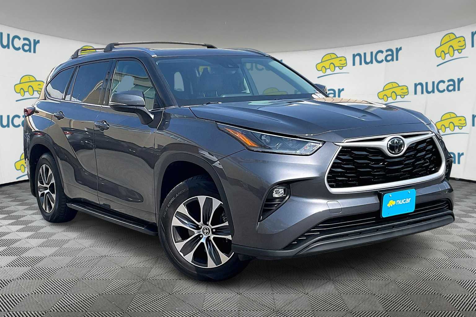 used 2021 Toyota Highlander car, priced at $34,575