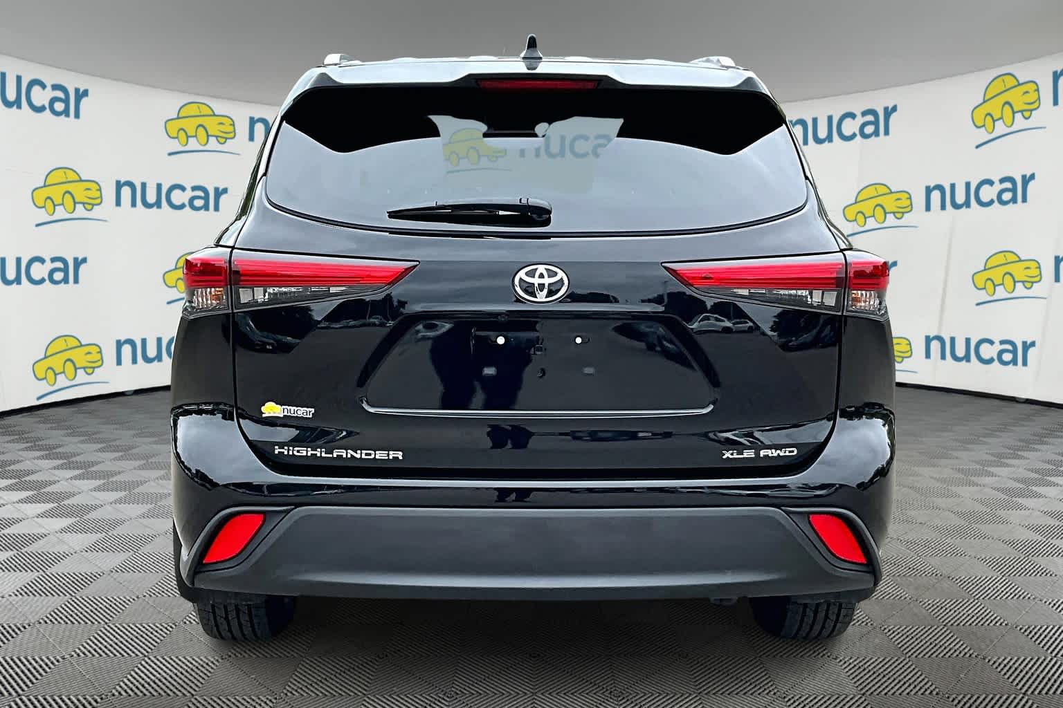 used 2022 Toyota Highlander car, priced at $35,888