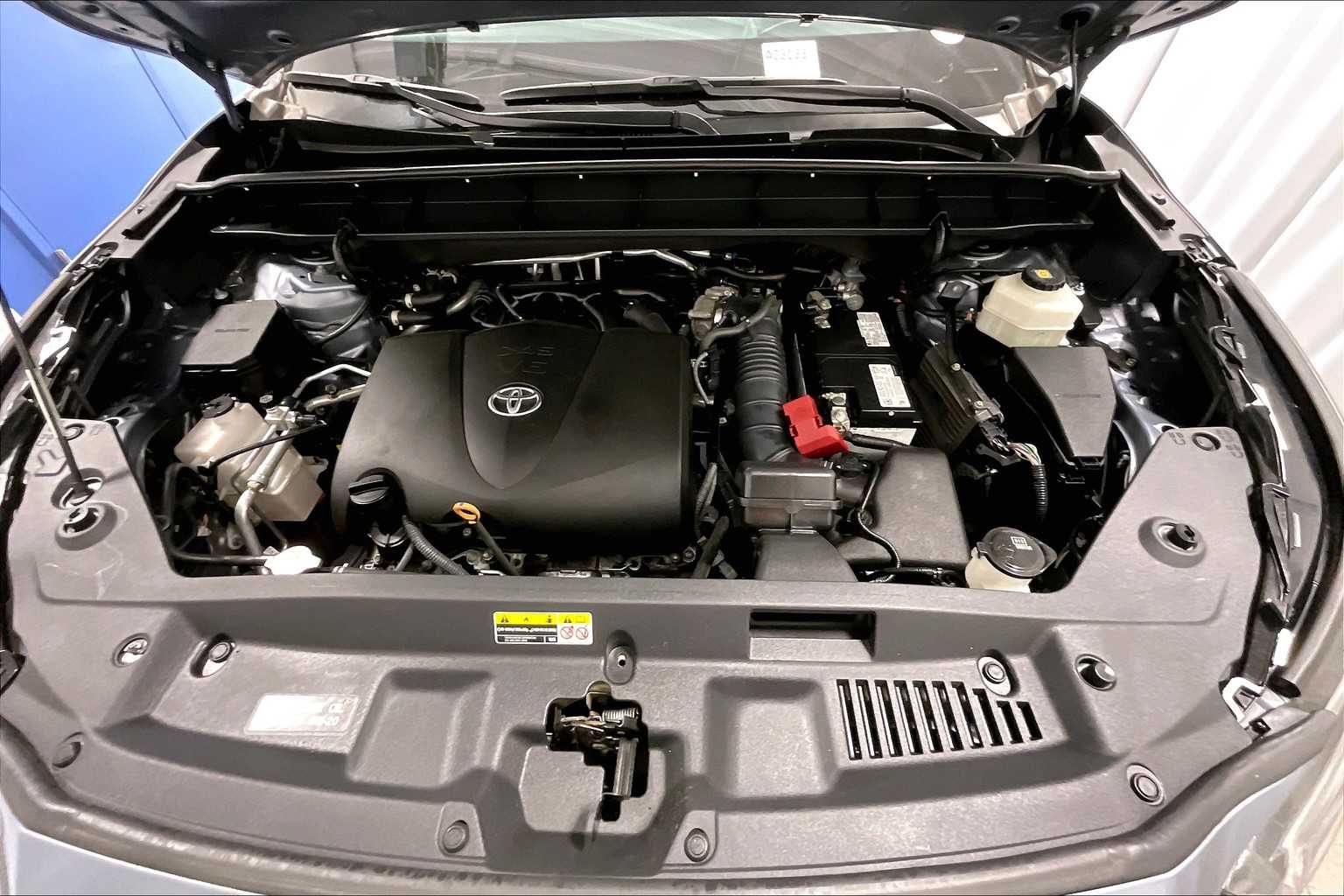 used 2021 Toyota Highlander car, priced at $35,788