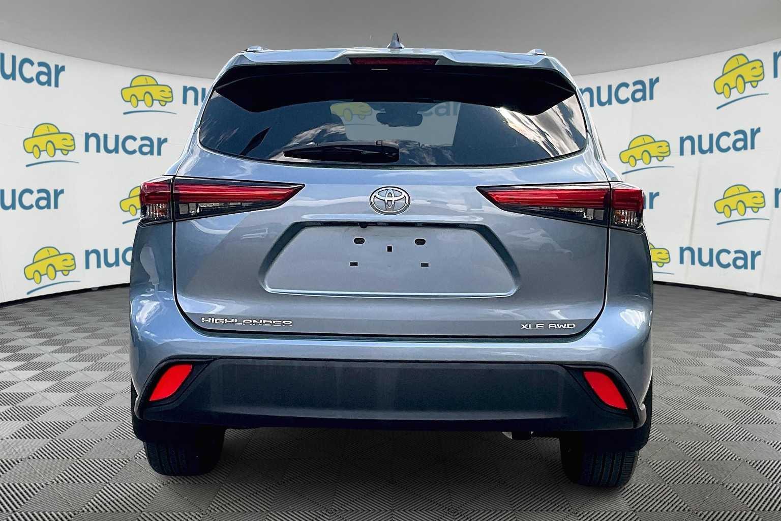 used 2021 Toyota Highlander car, priced at $35,788