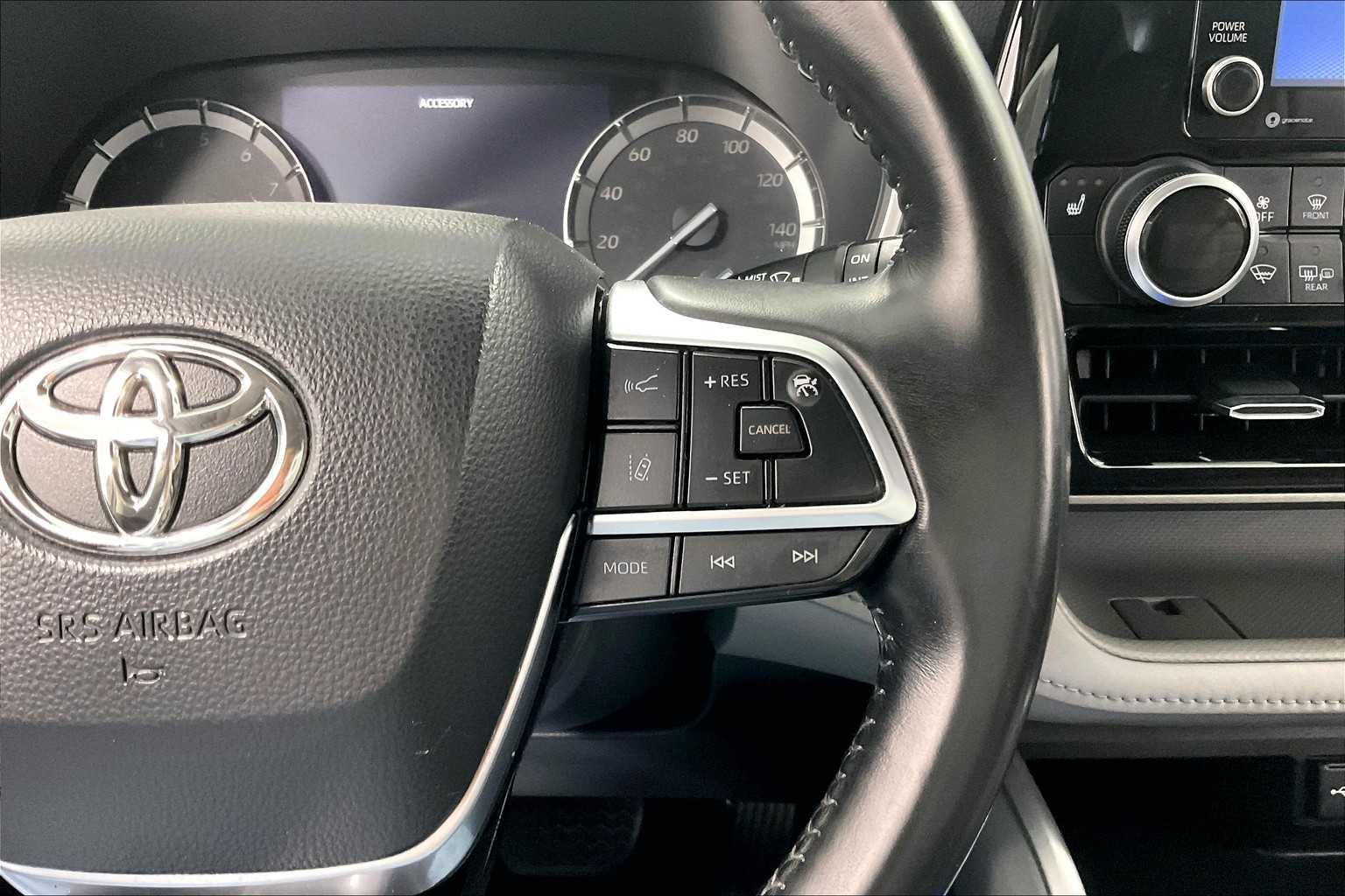 used 2021 Toyota Highlander car, priced at $35,788