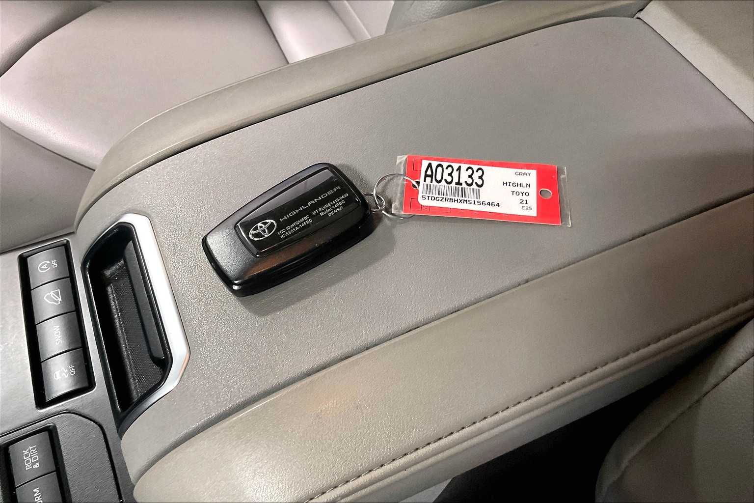 used 2021 Toyota Highlander car, priced at $35,788