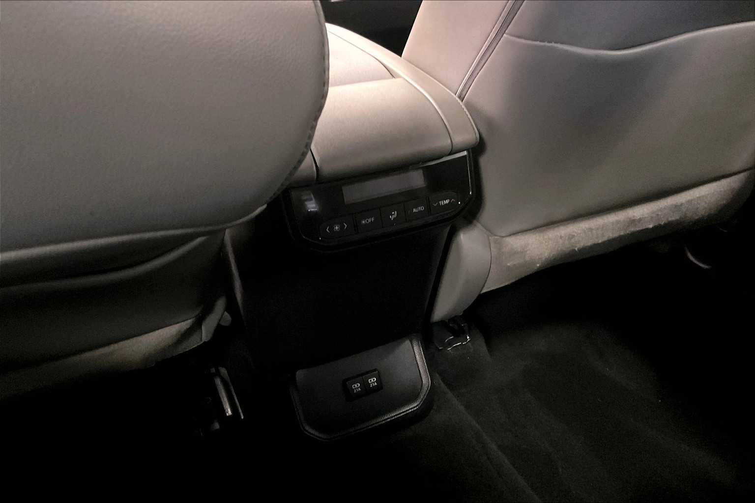 used 2021 Toyota Highlander car, priced at $35,788