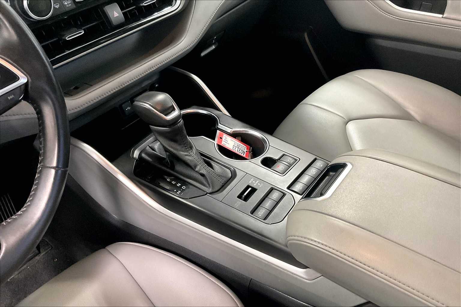 used 2021 Toyota Highlander car, priced at $35,788