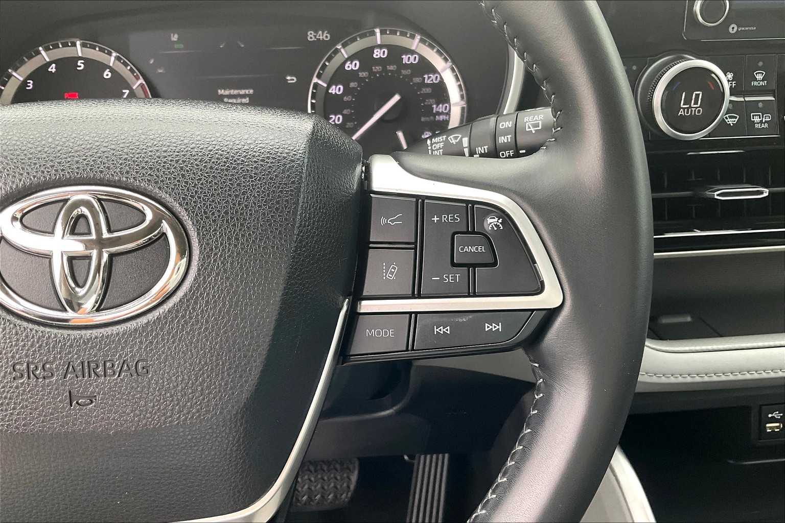 used 2022 Toyota Highlander car, priced at $38,787