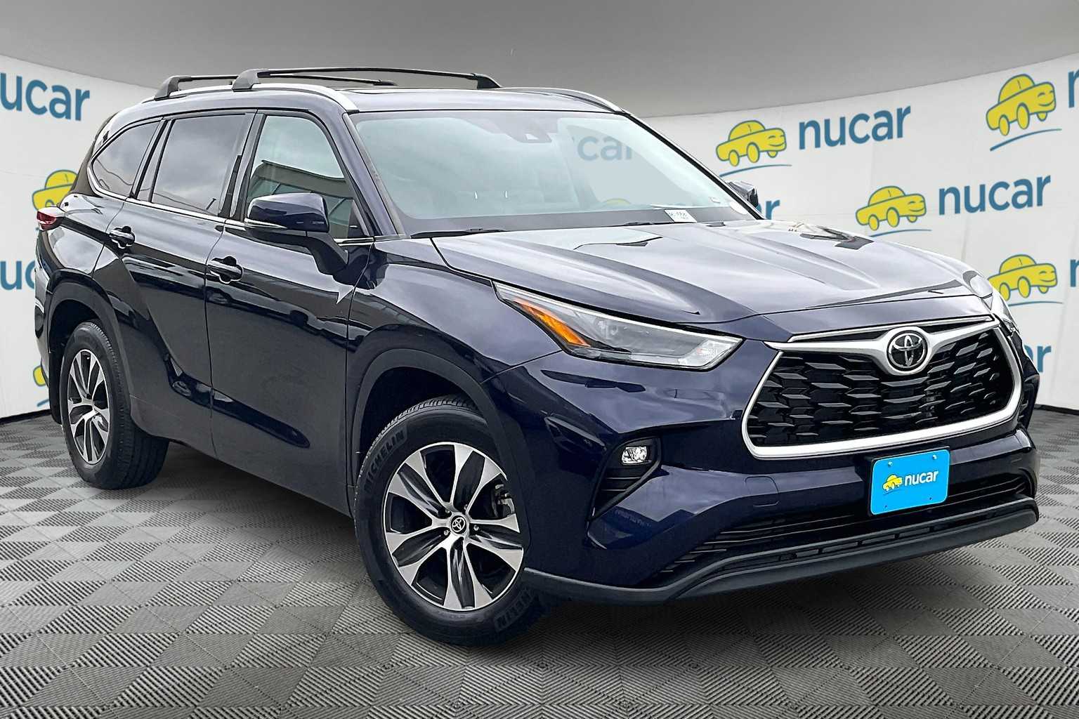 used 2022 Toyota Highlander car, priced at $38,787
