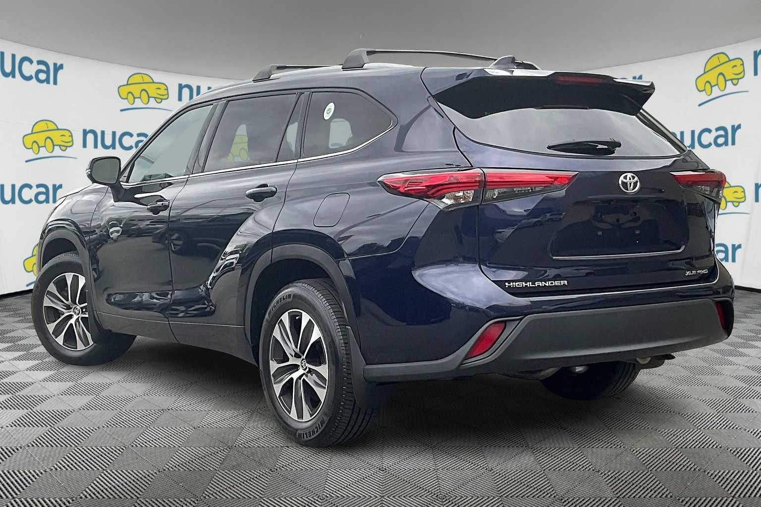 used 2022 Toyota Highlander car, priced at $38,787