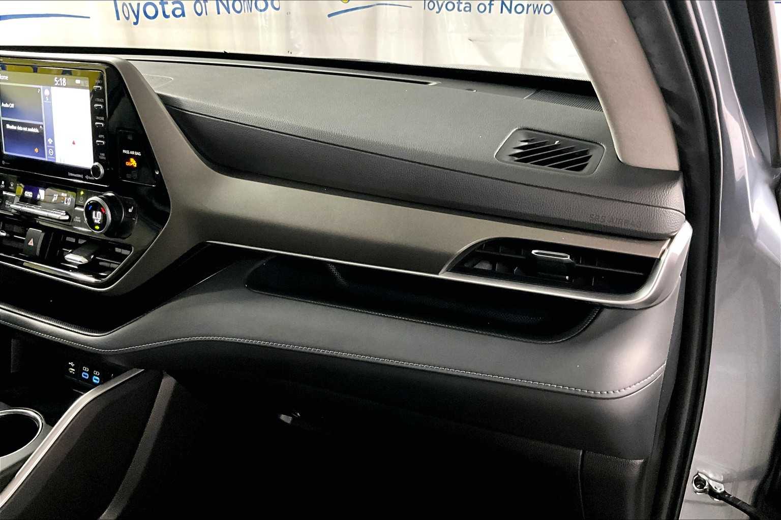 used 2022 Toyota Highlander car, priced at $37,437