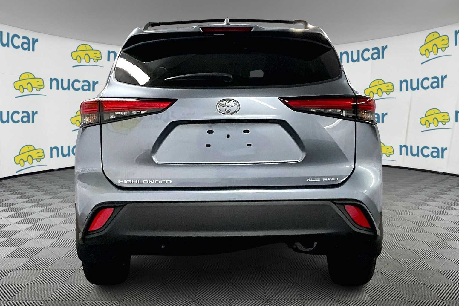 used 2022 Toyota Highlander car, priced at $37,437