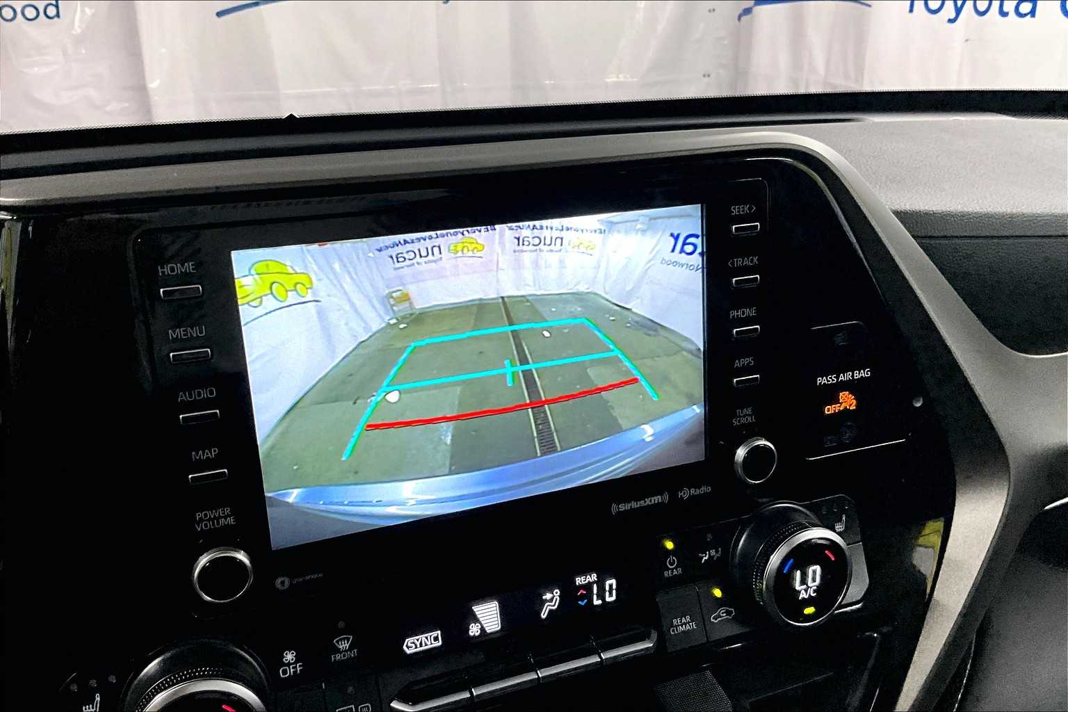 used 2022 Toyota Highlander car, priced at $37,437