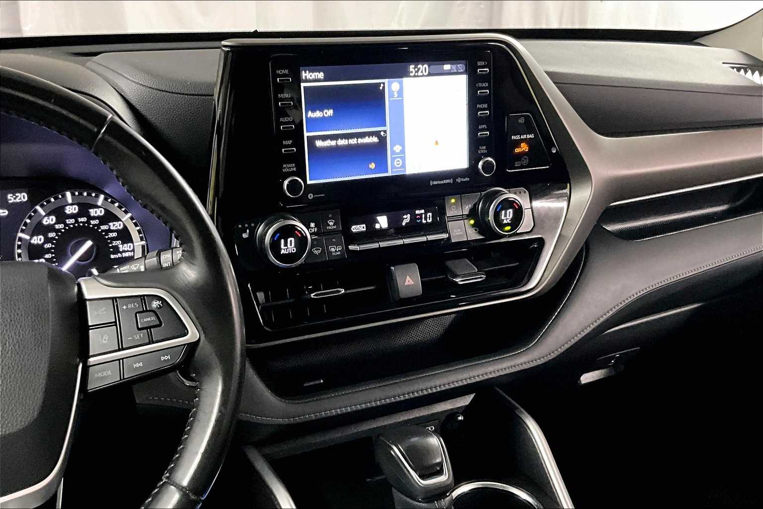 used 2022 Toyota Highlander car, priced at $37,437
