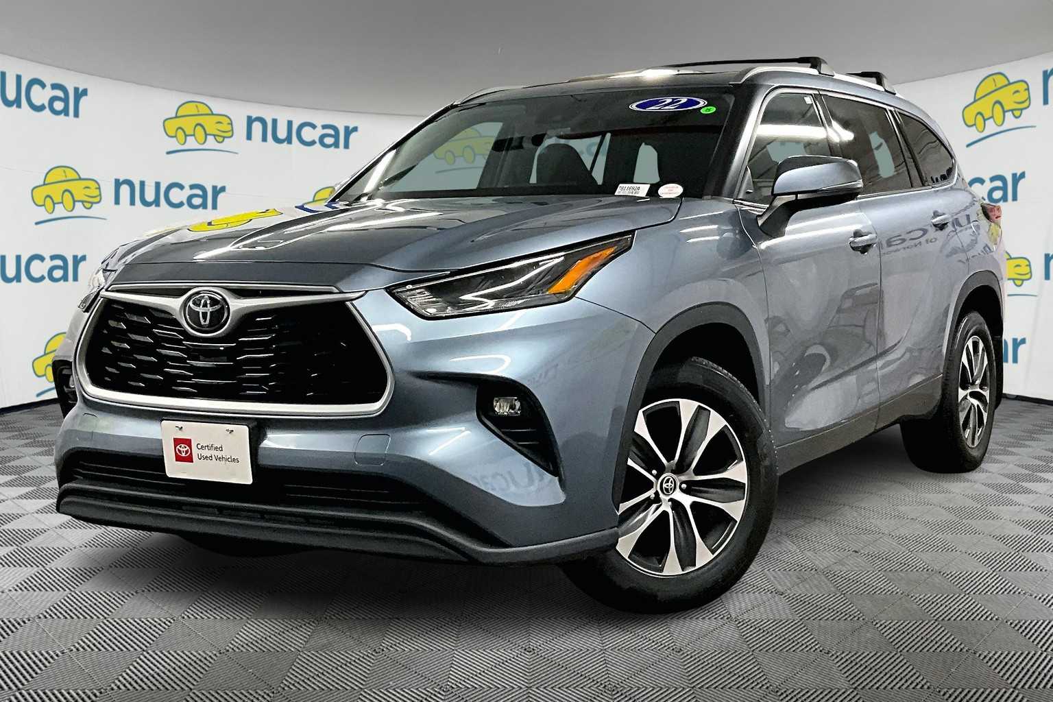used 2022 Toyota Highlander car, priced at $37,437
