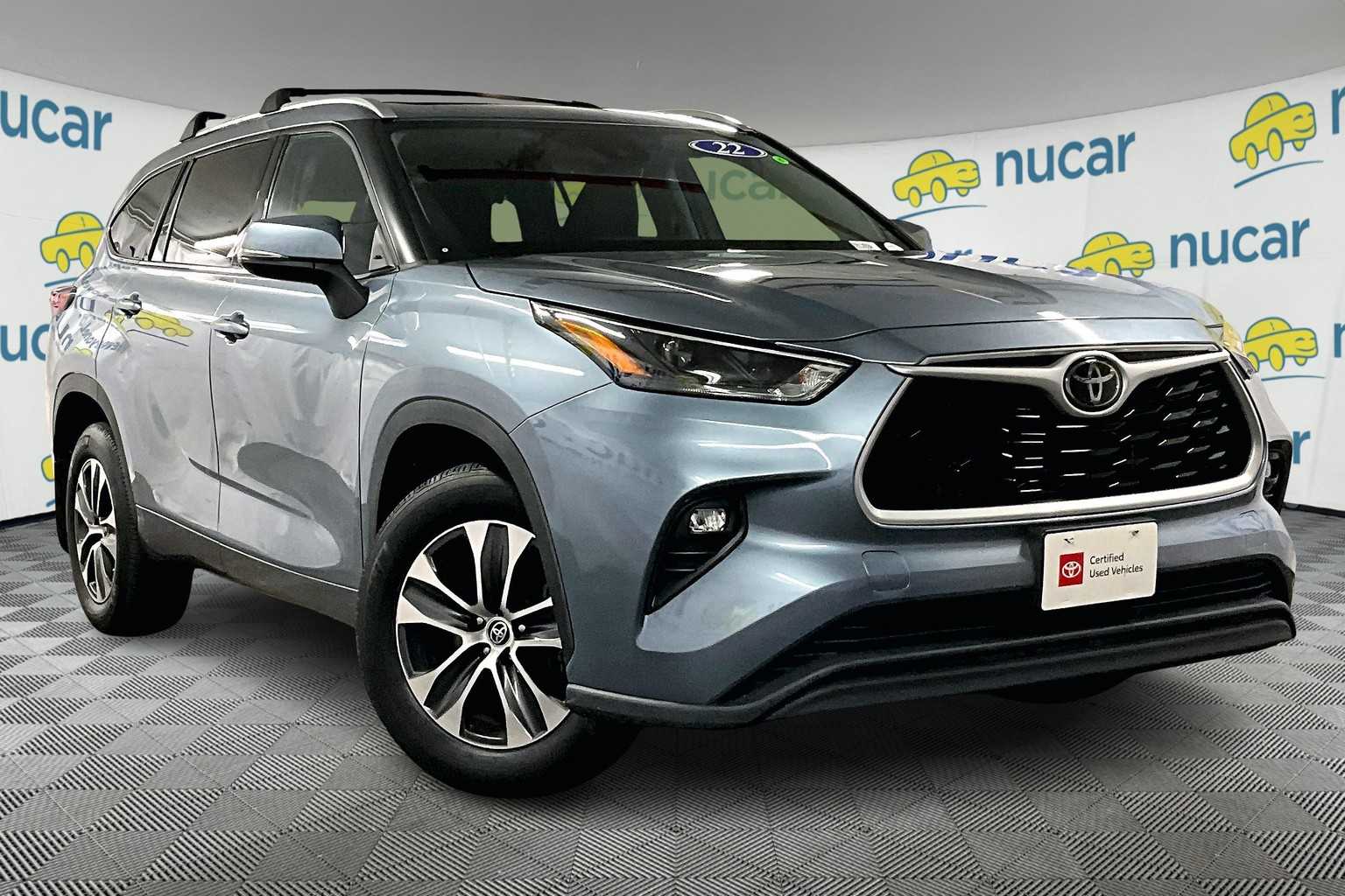 used 2022 Toyota Highlander car, priced at $37,437