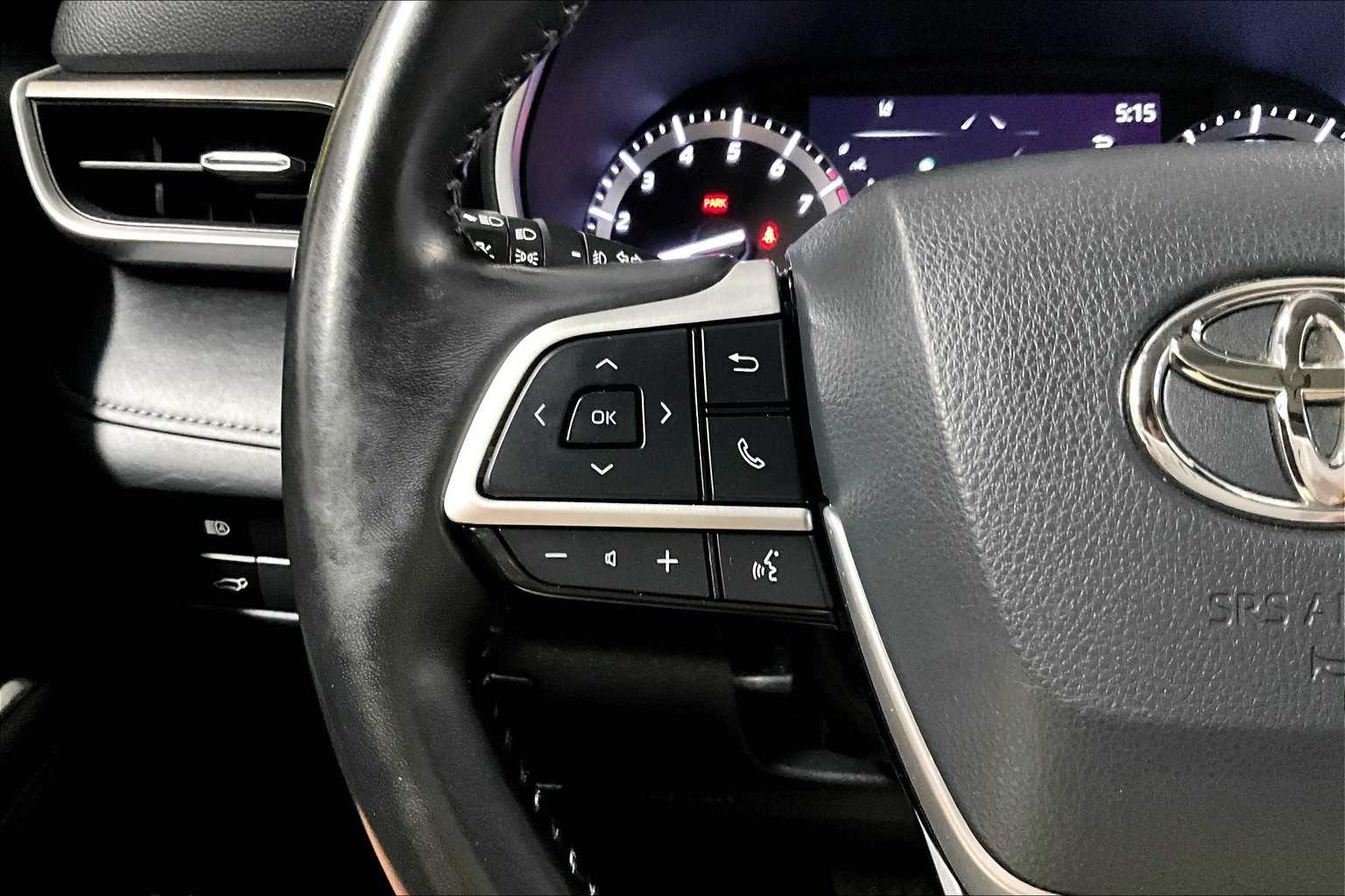 used 2022 Toyota Highlander car, priced at $37,437