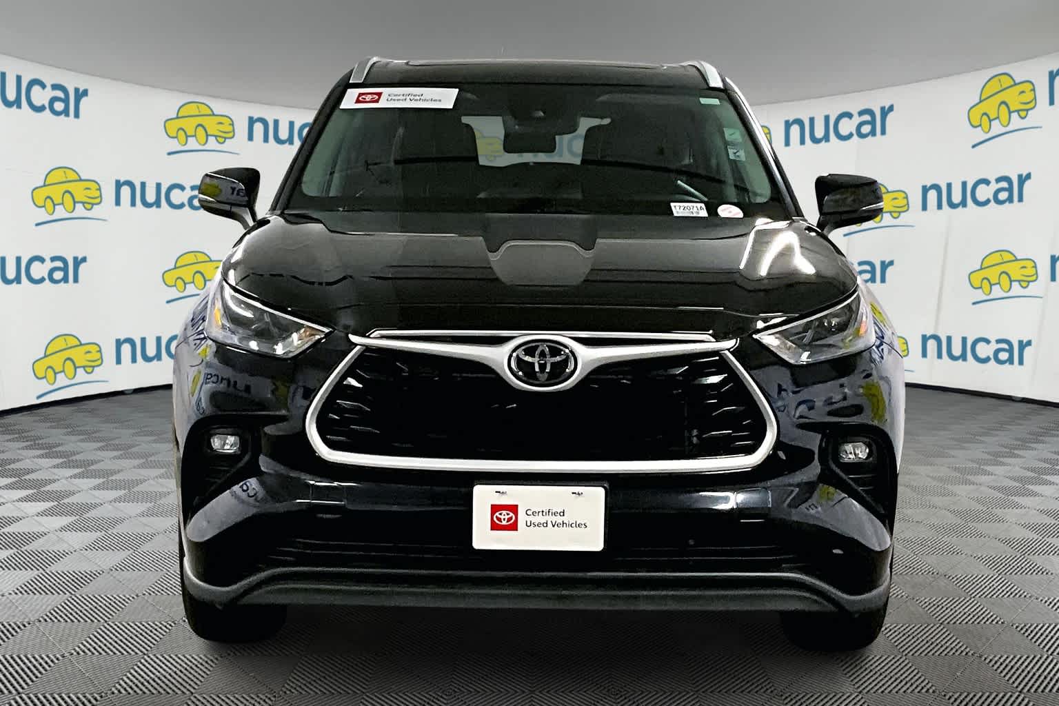 used 2022 Toyota Highlander car, priced at $37,888