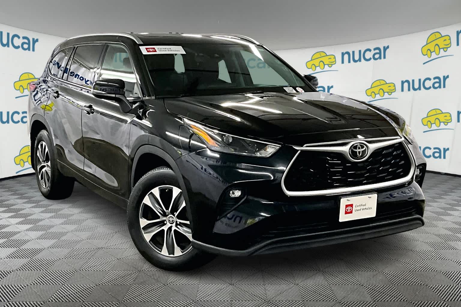 used 2022 Toyota Highlander car, priced at $37,888