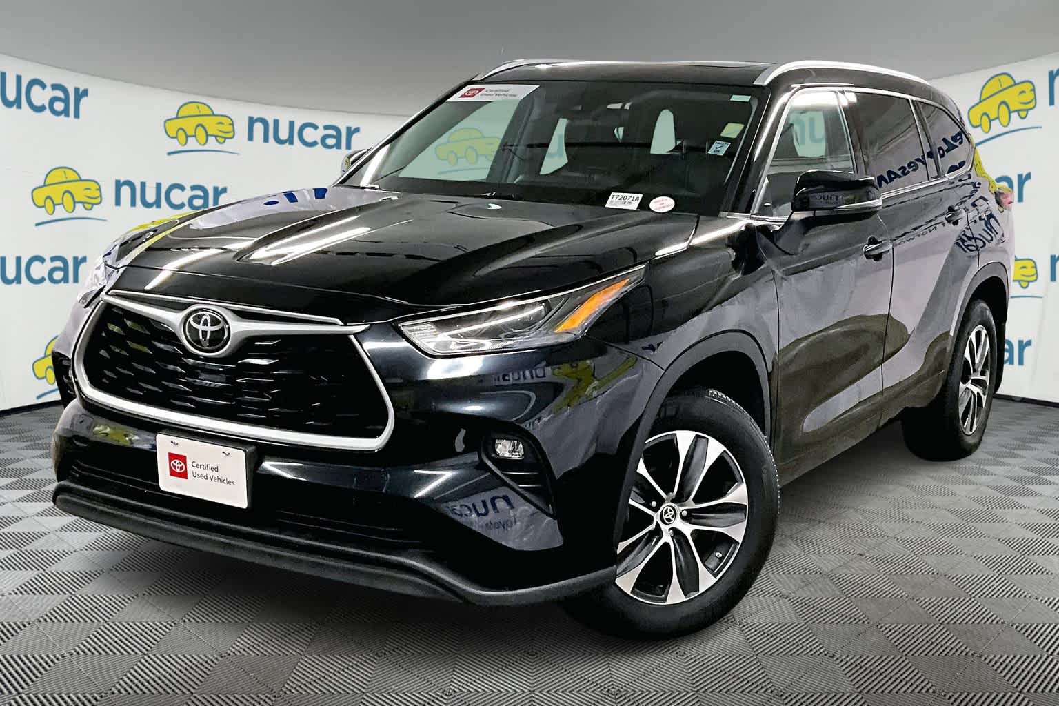 used 2022 Toyota Highlander car, priced at $37,888