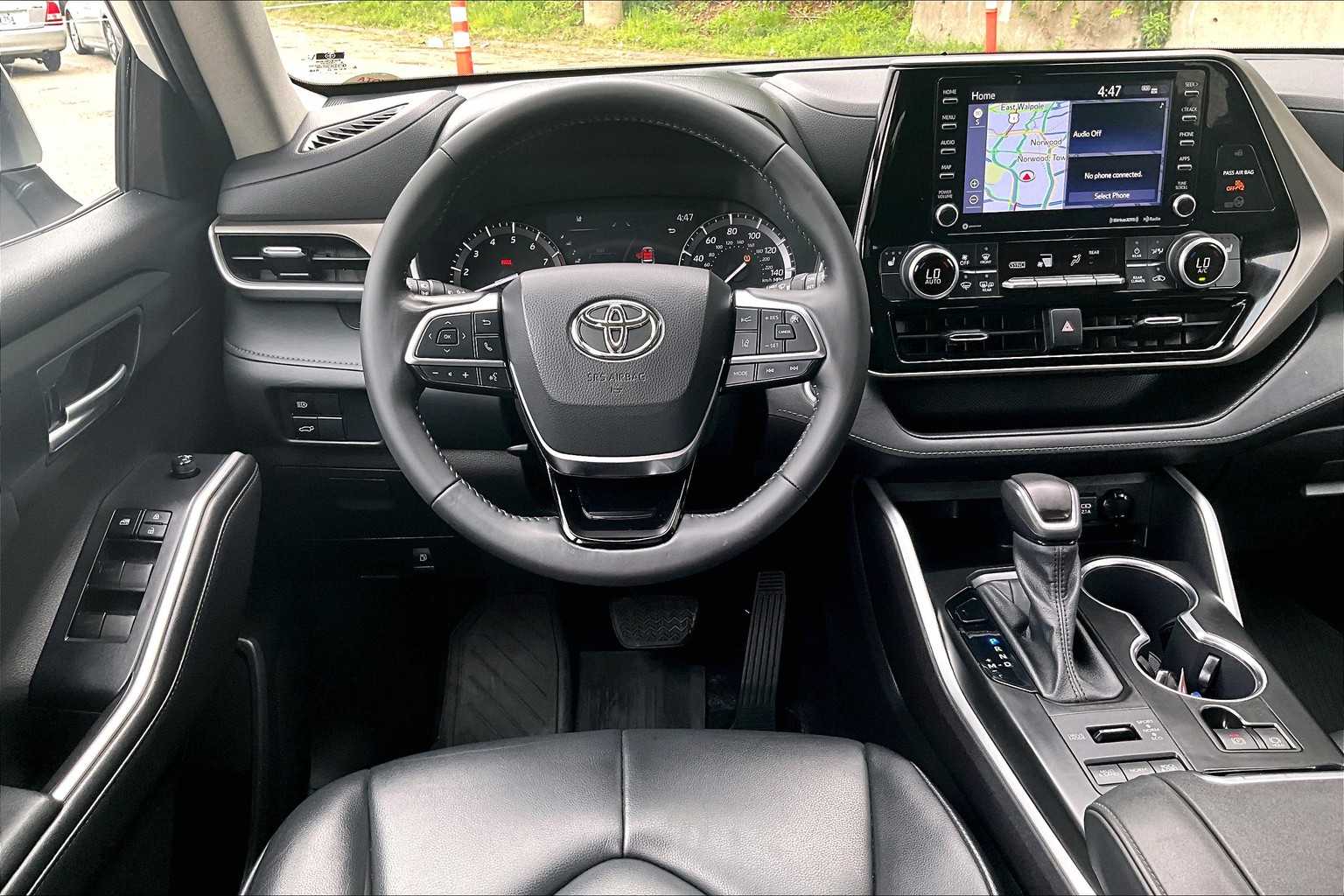 used 2021 Toyota Highlander car, priced at $29,488