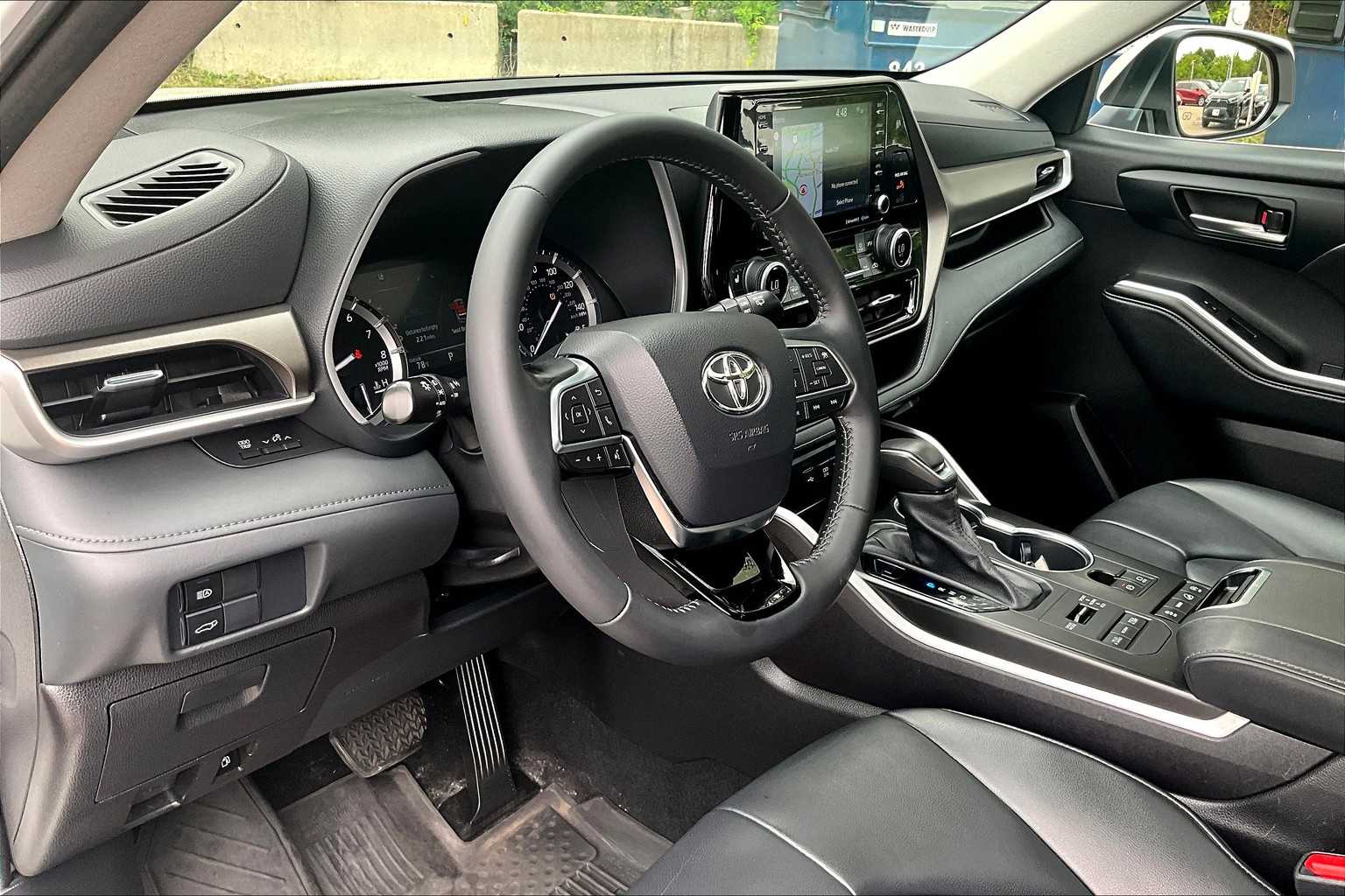 used 2021 Toyota Highlander car, priced at $29,488