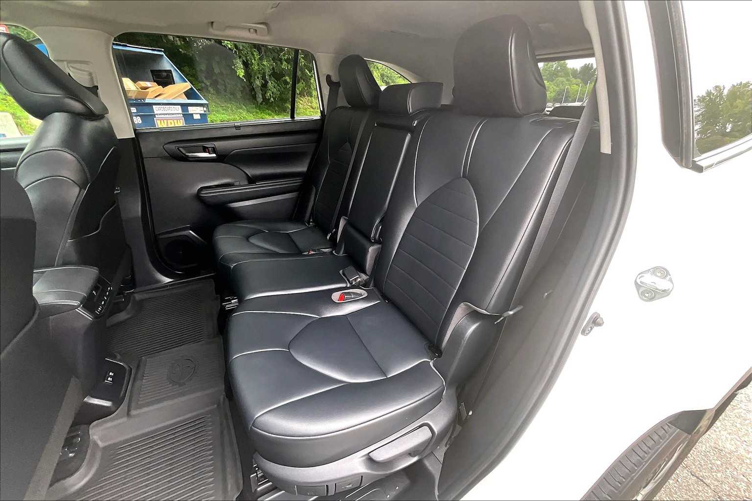 used 2021 Toyota Highlander car, priced at $29,488