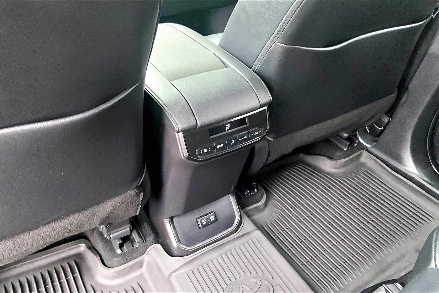 used 2021 Toyota Highlander car, priced at $29,488