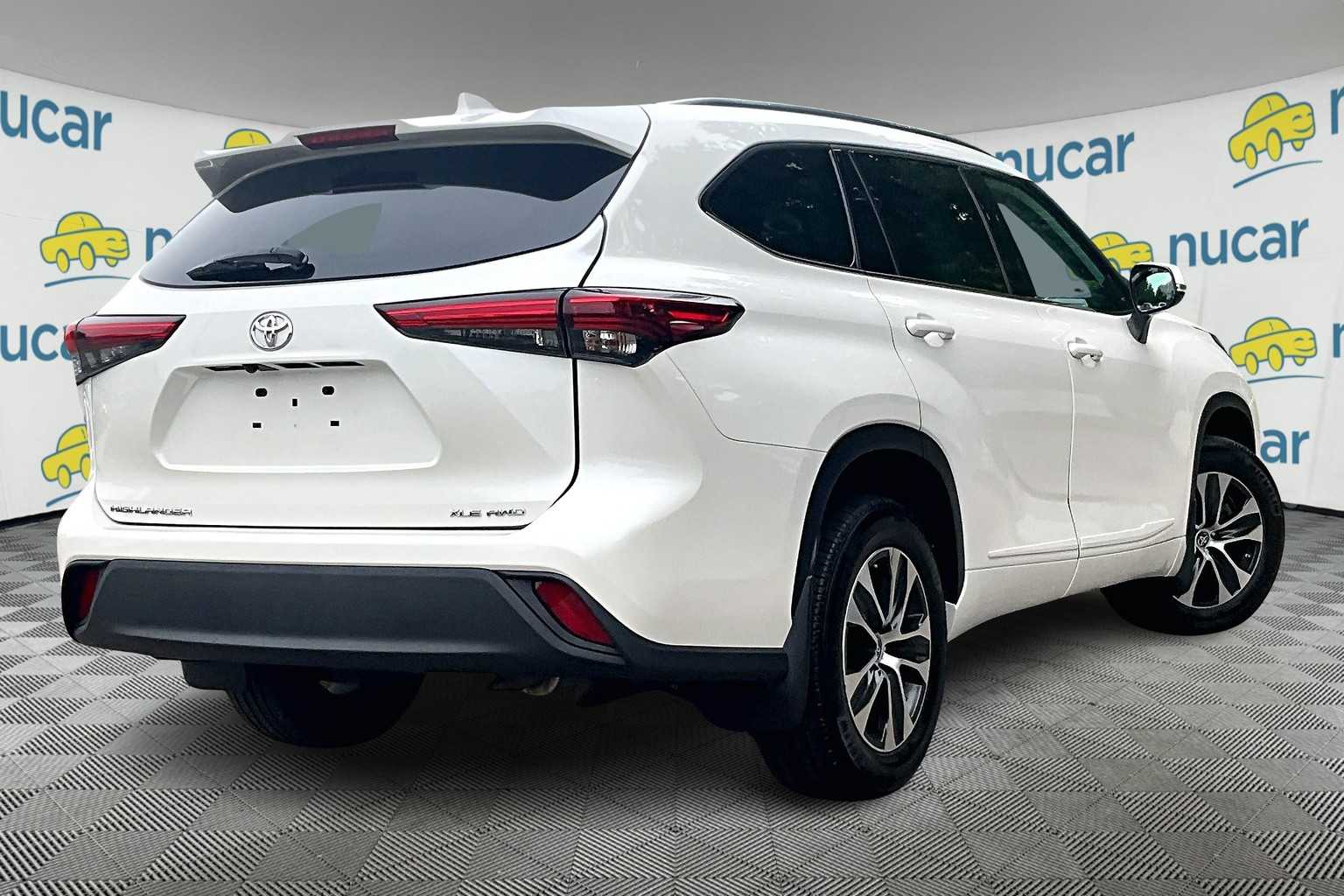 used 2021 Toyota Highlander car, priced at $29,488
