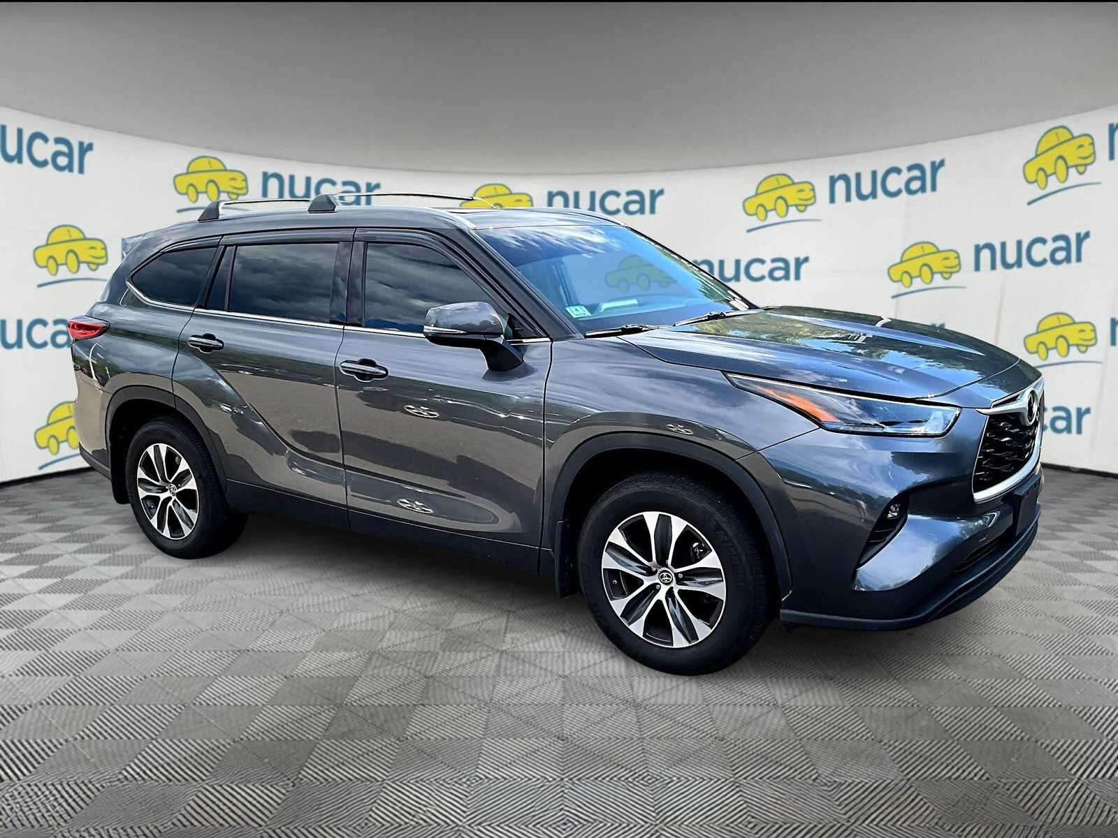 used 2022 Toyota Highlander car, priced at $34,599