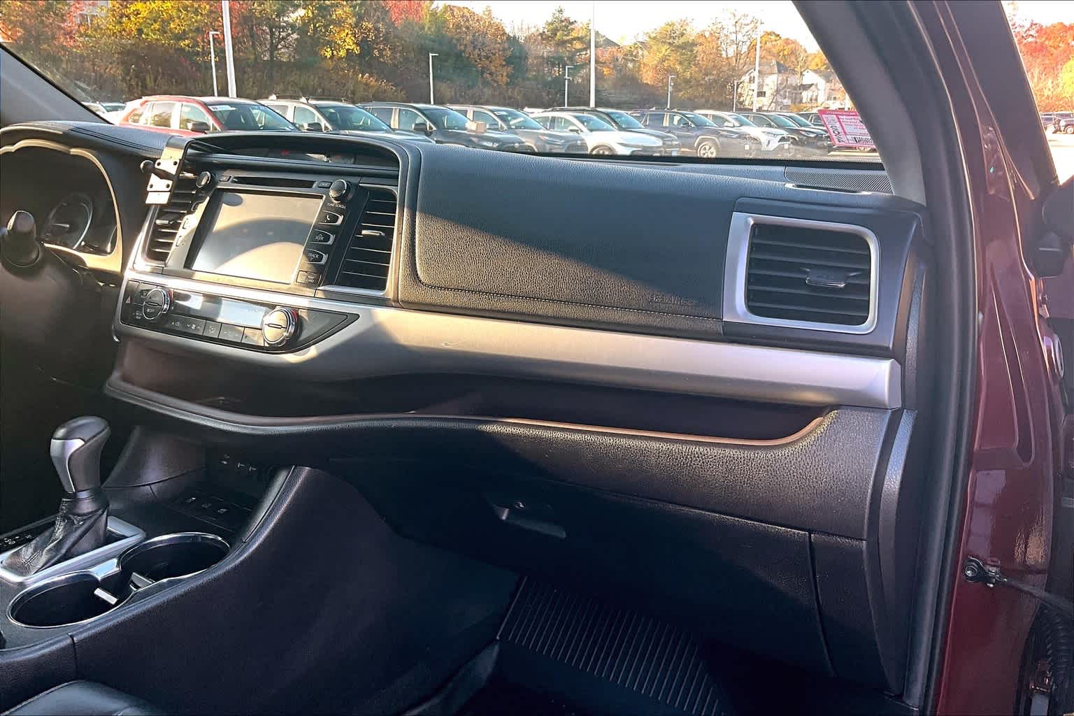 used 2019 Toyota Highlander car, priced at $30,777