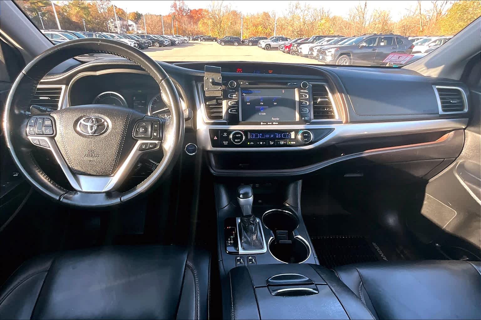 used 2019 Toyota Highlander car, priced at $30,777