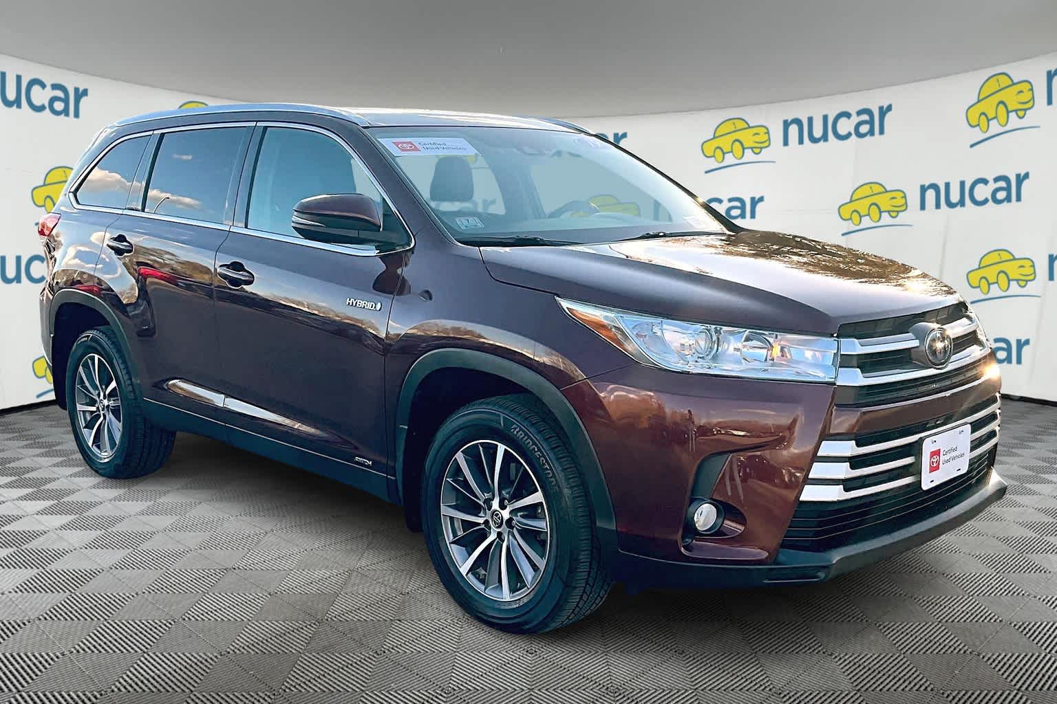 used 2019 Toyota Highlander car, priced at $30,777