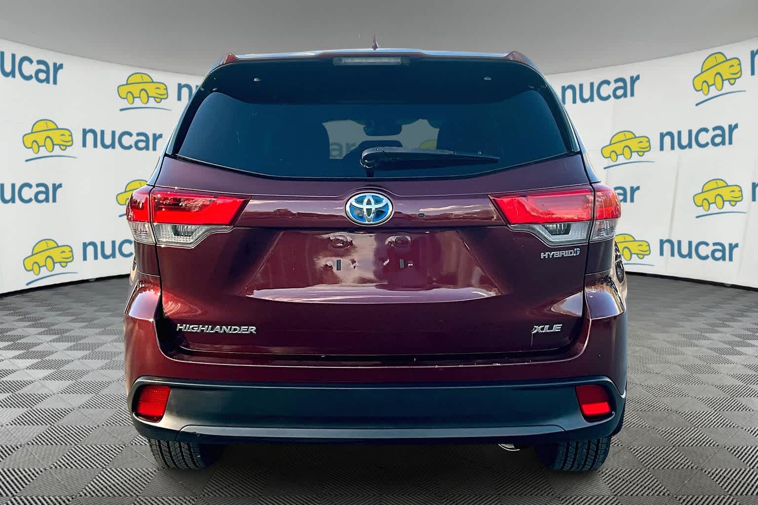 used 2019 Toyota Highlander car, priced at $30,777