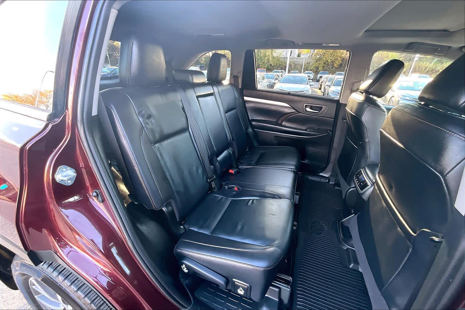 used 2019 Toyota Highlander car, priced at $27,988