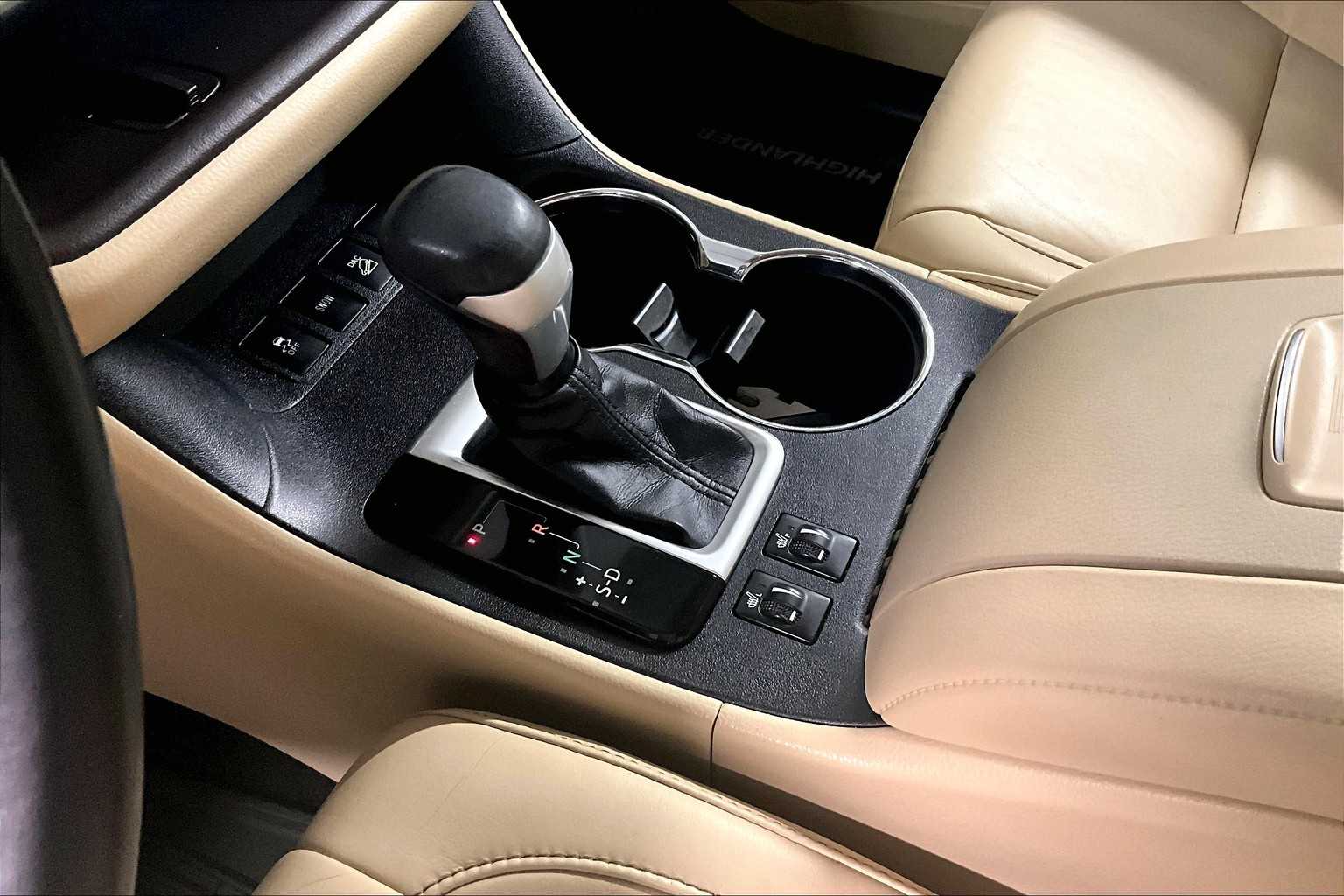 used 2015 Toyota Highlander car, priced at $17,988