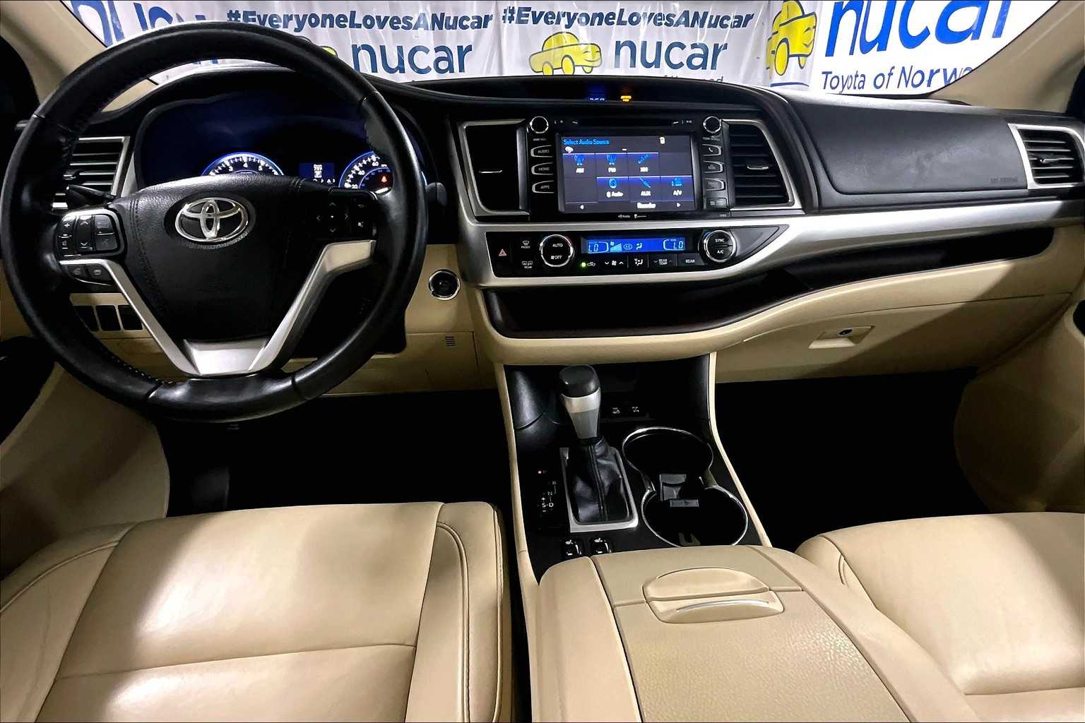 used 2015 Toyota Highlander car, priced at $17,988