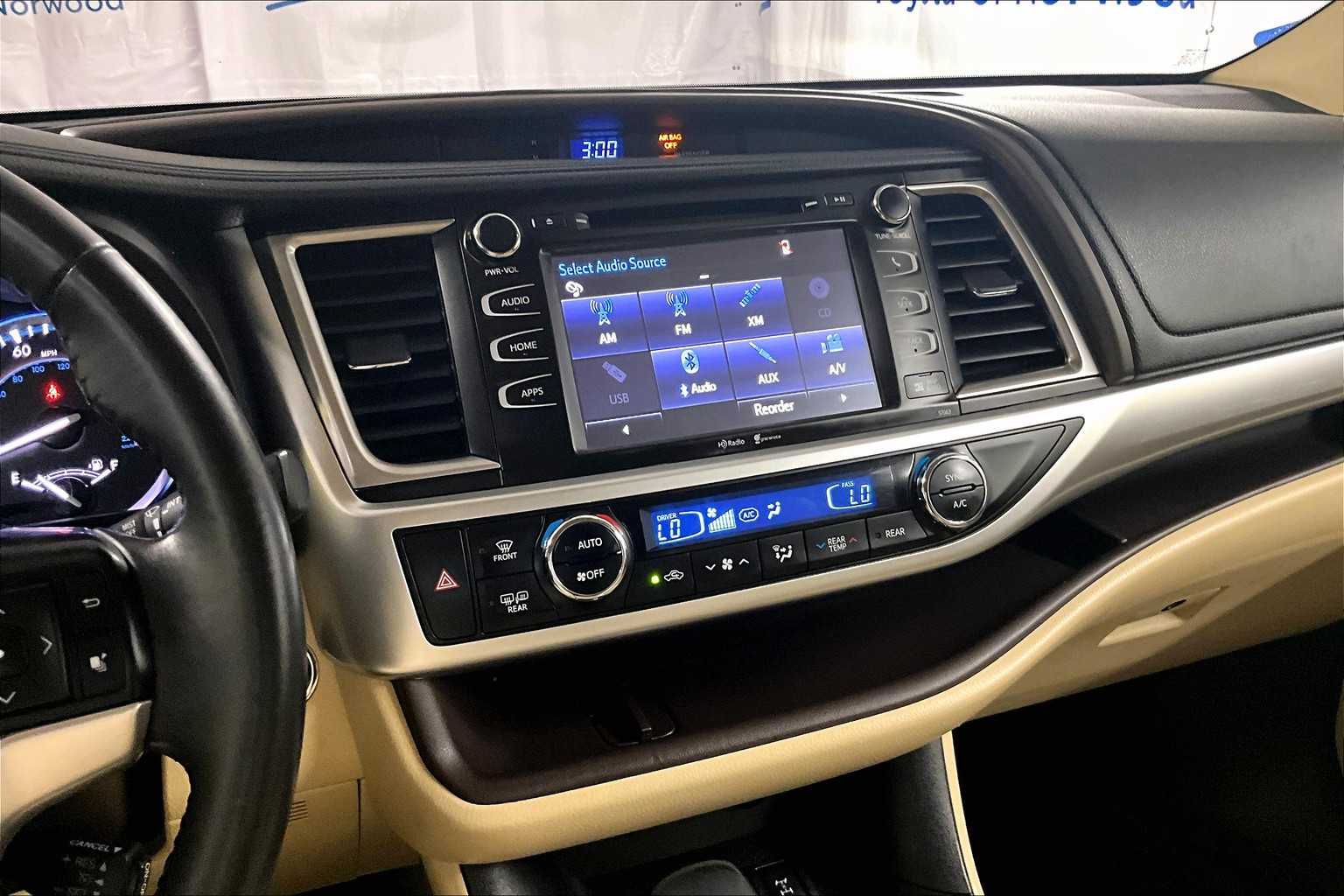 used 2015 Toyota Highlander car, priced at $17,988