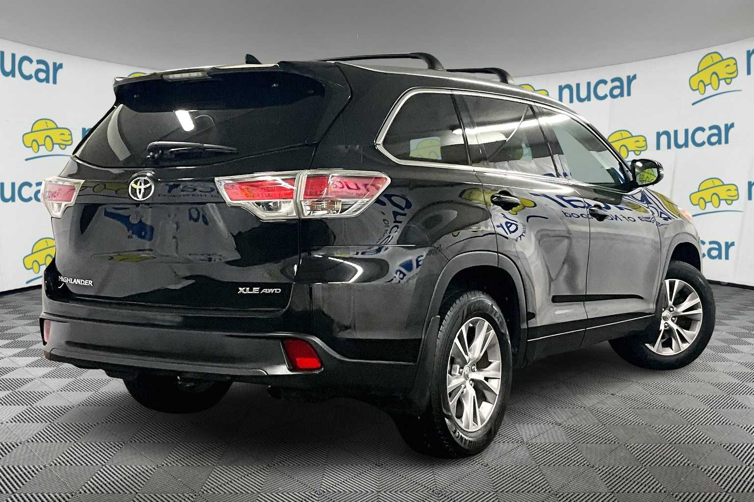 used 2015 Toyota Highlander car, priced at $17,988