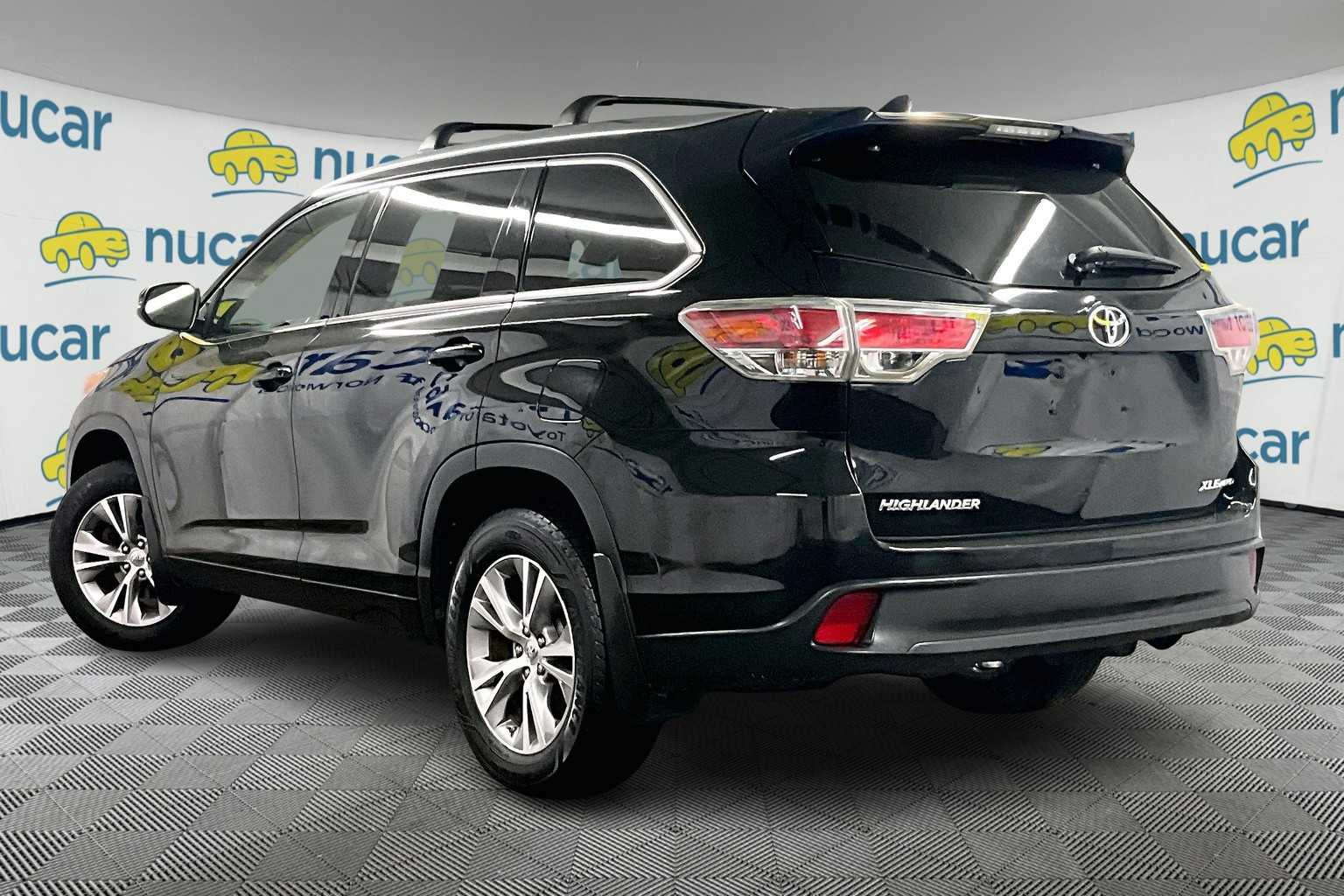 used 2015 Toyota Highlander car, priced at $17,988