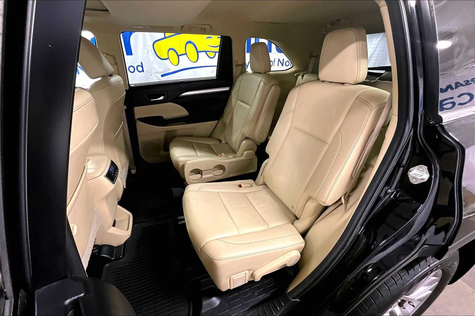 used 2015 Toyota Highlander car, priced at $17,988