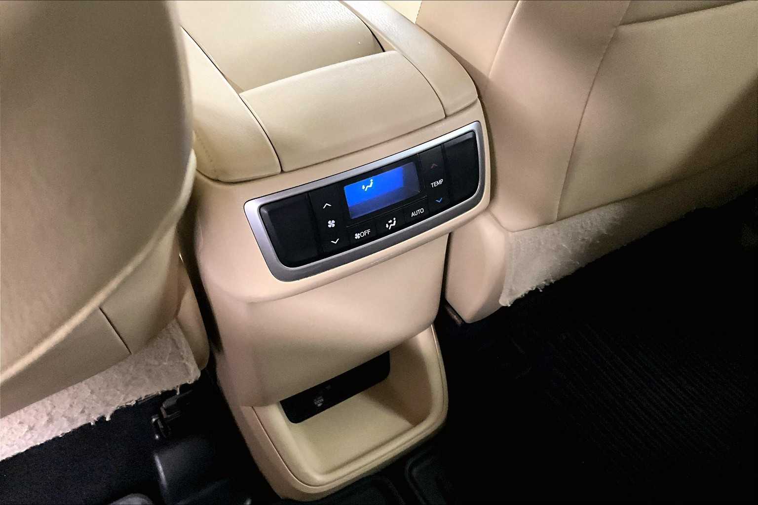 used 2015 Toyota Highlander car, priced at $17,988
